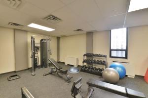 Fitness centrum a/nebo fitness zařízení v ubytování Corporate Stays Lisgar 2 Bedrooms