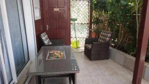 Fotografie z fotogalerie ubytování Studio chaleureux à Saint François – 20 m² avec terrasse v destinaci Sèze