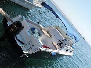 Φυσικό τοπίο κοντά σε αυτό το πλωτό κατάλυμα