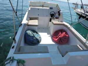 Φυσικό τοπίο κοντά σε αυτό το πλωτό κατάλυμα