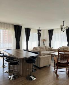 Χώρος καθιστικού στο Sunflower Apartments