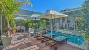 Bazén v ubytování The Vic 1906 Self Catering Units nebo v jeho okolí