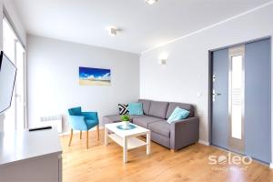 Χώρος καθιστικού στο SOLEO Family Resort - domki 3 min od Morza - 3 Baseny, 3 Jacuzzi, Sauna, ANIMACJE, Małpi Gaj, 3 Sale Zabaw, 4 Place Zabaw, 2 Restauracje +79 φωτογραφίες