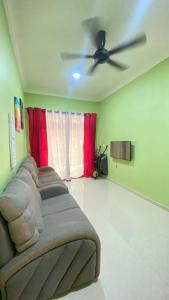 Fotografie z fotogalerie ubytování Barokah Homestay Ketereh v destinaci Ketereh