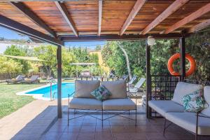 Bazén v ubytování Hotel Rural Las Calas nebo v jeho okolí