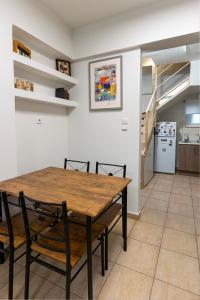 Η κουζίνα ή μικρή κουζίνα στο Manolia +8 φωτογραφίες