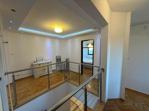 Afbeelding uit fotogalerij van VišnjicaHOUSE - Belgrade in Rospi Ćuprija +31 foto's