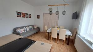 Μια τηλεόραση ή/και κέντρο ψυχαγωγίας στο Pihenőház