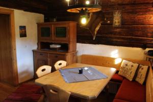 Χώρος καθιστικού στο Zetzenberghütte Nähe Skiwelt Amadé