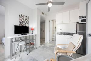 Η κουζίνα ή μικρή κουζίνα στο Atico playa de Rota