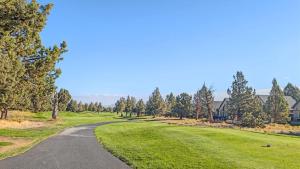 a winding road in front of a house at Red Wing Nest home in Redmond