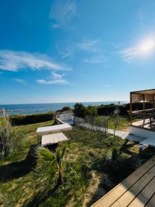 Naturlandskabet i nærheden af feriehuset + 21 billeder