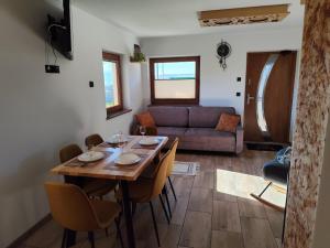 Posezení v ubytování Domki KarpieLove - Twoje miejsce w sercu Podhala