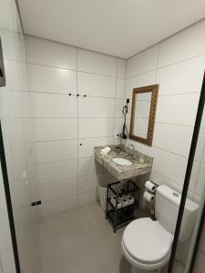 Phòng tắm tại Apartamento Home Club, com dois quartos!