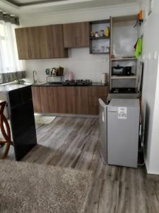 Η κουζίνα ή μικρή κουζίνα στο HK Villas