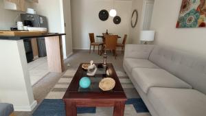 Φωτογραφία από το άλμπουμ του Depto en condo, 1D 1B, aire estacionamiento, full σε Curico +23 φωτογραφίες