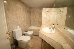 Ένα μπάνιο στο Apartalux Vera Palace +69 φωτογραφίες