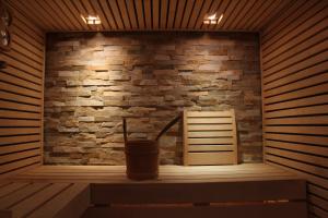 Φωτογραφία από το άλμπουμ του WoodMood Cabin with Spa σε Leuk