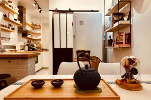 Η κουζίνα ή μικρή κουζίνα στο Modern apartment in Courbevoie near the park +19 φωτογραφίες