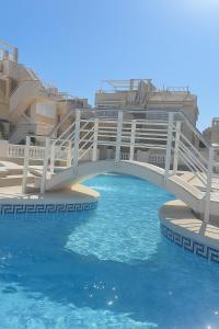 Πισίνα στο ή κοντά στο BRAVOMAR Residence