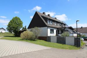 Το κτήριο όπου στεγάζεται  το διαμέρισμα