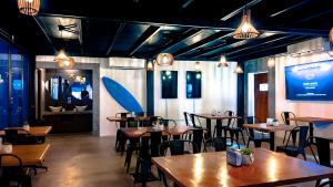 Restaurace v ubytování InHouse Glamping Hotel La Paz