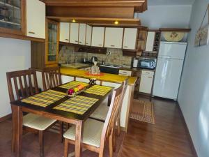 Η κουζίνα ή μικρή κουζίνα στο Calliope's Home