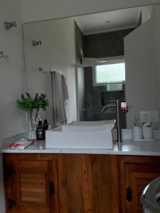 Ένα μπάνιο στο Conforto Maresias