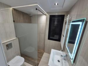 Ένα μπάνιο στο Skanes monastir