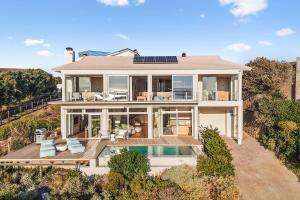 Πισίνα στο ή κοντά στο MBIZI lagoon house by Host Agents