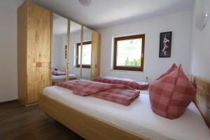 Postel nebo postele na pokoji v ubytování Ferienwohnung Krug