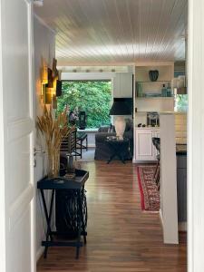 Et opholdsområde på Holiday Home With Pool Between Beach And Forest