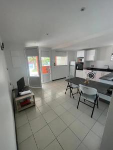 Gallery image of Appartement charmant avec piscine partagée à Le François in Bois-Neuf