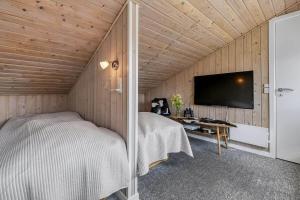 TV/trung tâm giải trí tại C11621-Hemmet-Kirkehojvej-40-K1