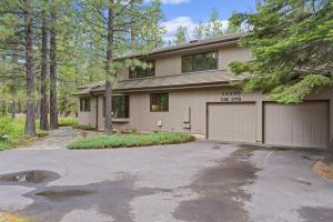 Budova, kde se prázdninový dům nachází