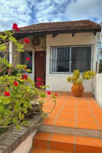 Το κτήριο όπου στεγάζεται  το διαμέρισμα +13 φωτογραφίες