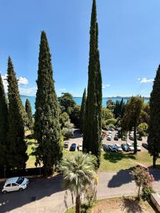 Naturlandskabet i nærheden af lejligheden + 1 billede