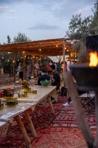 Restaurace v ubytování Ferme des Tipis Dome Marrakech + 11 fotografií