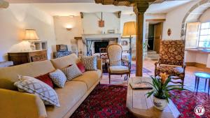 Posezení v ubytování Château de Coraboeuf - Gîte de la Marquise