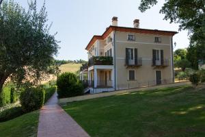 Το κτήριο όπου στεγάζεται  το διαμέρισμα