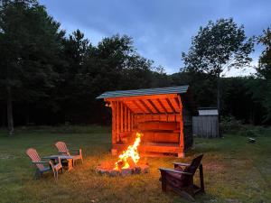 ウィルミントンにあるFarm at 420の庭の火