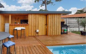 Swimmingpoolen hos eller tæt på Belle Maison Avec Piscine + 9 billeder