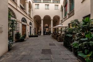 Το κτήριο όπου στεγάζεται  το διαμέρισμα +16 φωτογραφίες