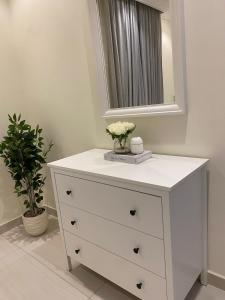 Φωτογραφία από το άλμπουμ του شقة بغرفتي نوم وغرفة معيشة στη Τζέντα