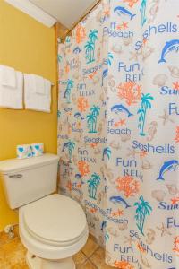 Koupelna v ubytování Oceanview Studio - 3rd Floor at Grande Cayman Resort! 317