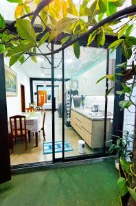 Kuchyň nebo kuchyňský kout v ubytování Apartamento Loft cerca del aeropuerto