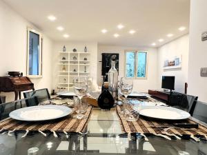 Khu vực ghế ngồi tại Comfort Stay Near Sassuolo Hospital