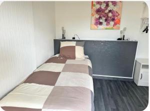 Postel nebo postele na pokoji v ubytování Chambre tout confort Saphir 1 à 3 P dans belle maison