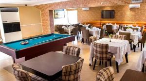 Μια τηλεόραση ή/και κέντρο ψυχαγωγίας στο Li Tour International Hotel