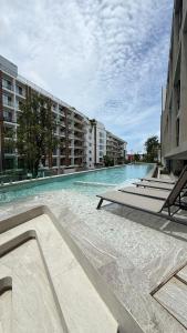 Πισίνα στο ή κοντά στο Space Cherngtalay Condo bangtao by sahana